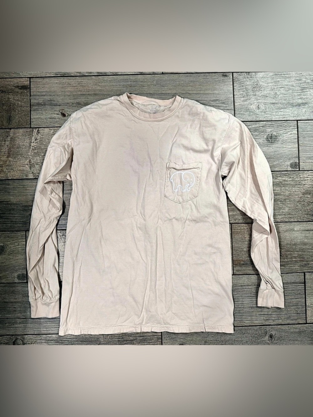 Ivory Ella Long Sleeve Elephant Tee in Pink Size Medium